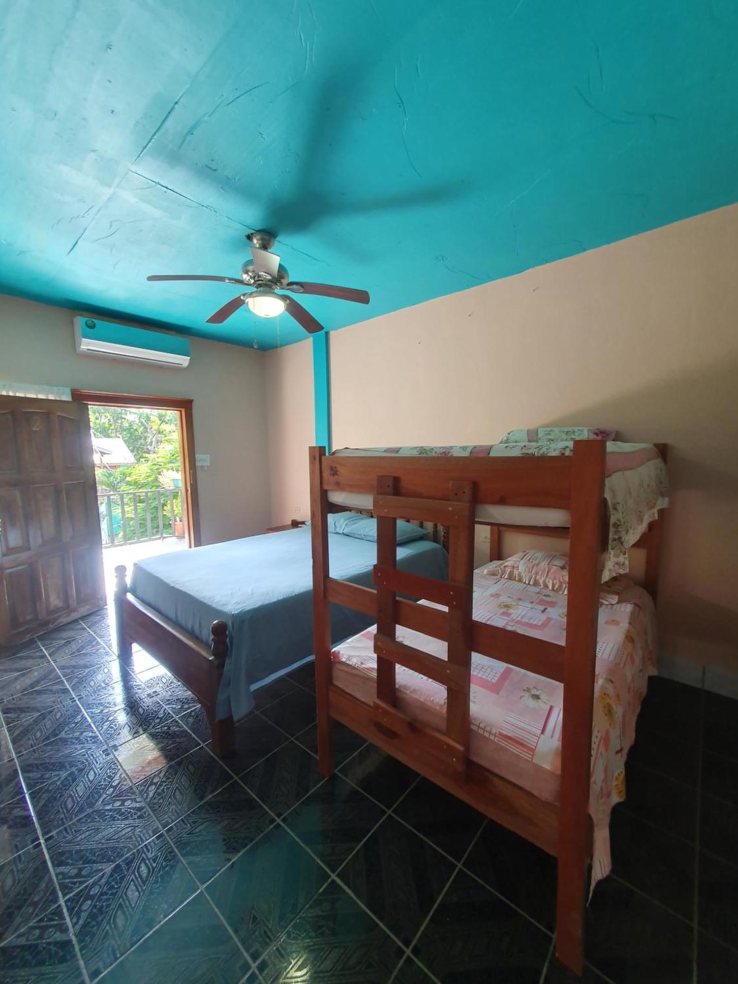 River Park Inn San Ignacio Room photo