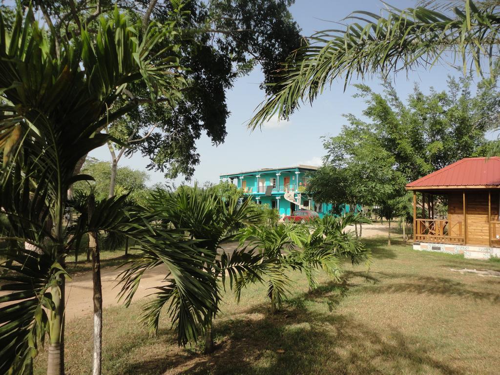 River Park Inn San Ignacio Exterior photo