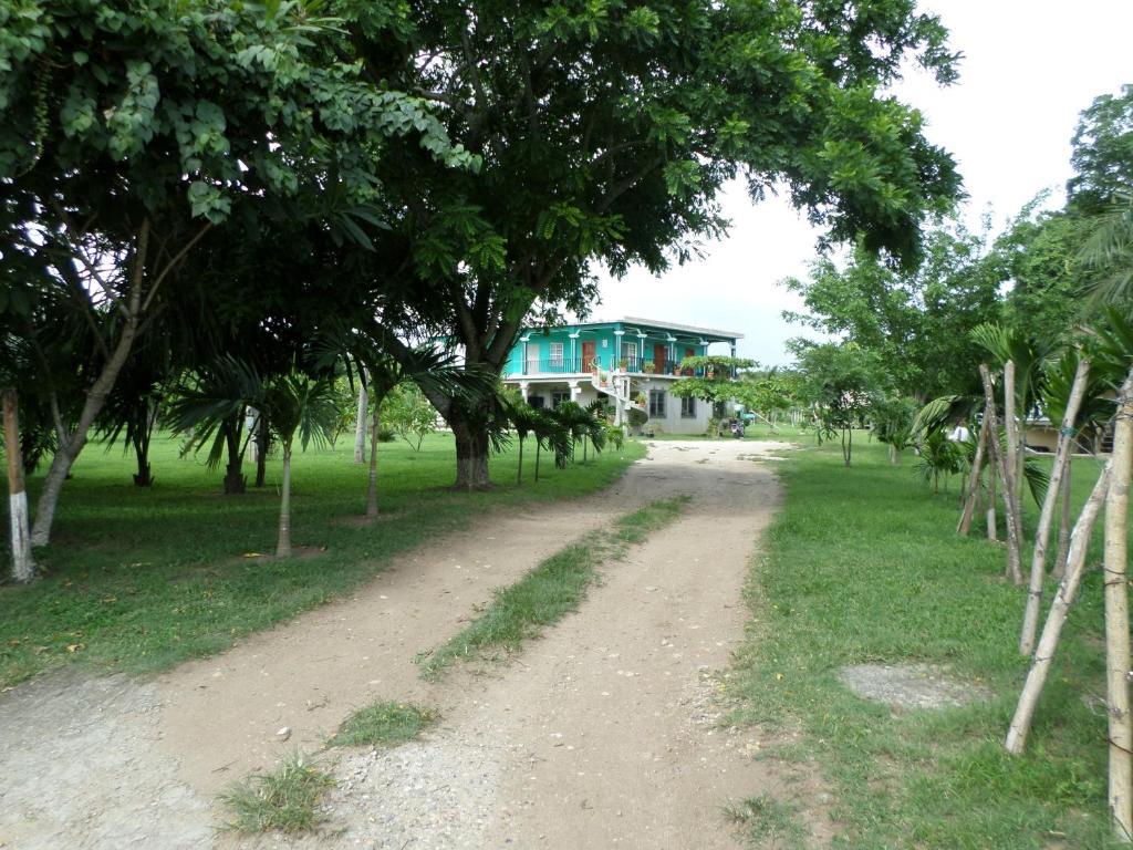 River Park Inn San Ignacio Exterior photo
