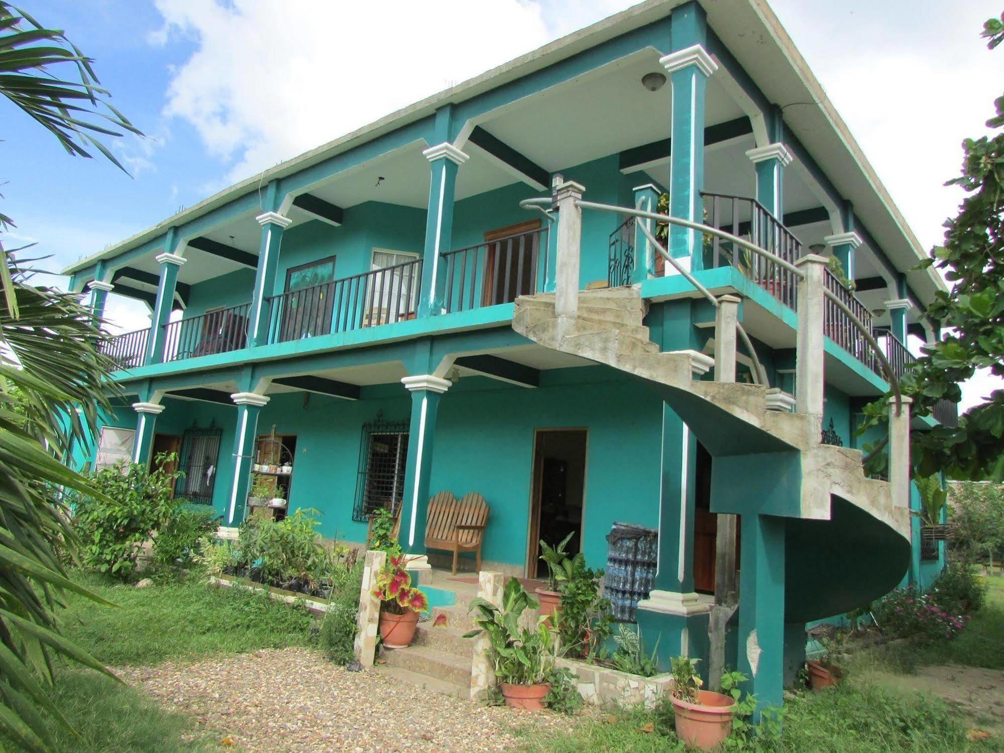 River Park Inn San Ignacio Exterior photo